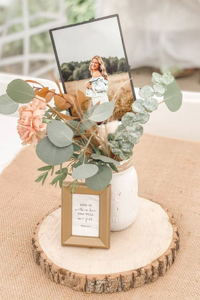24 Chic DIY Graduation Table Centerpieces That Are Easy To Recreate