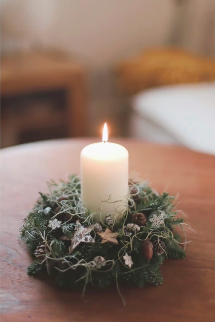32 Best Christmas Table Centerpieces To Try This Holiday Season