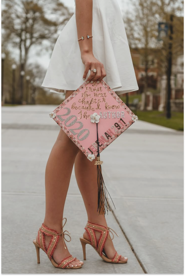 32 Best Graduation Cap Ideas That Look Stunning (Budget-friendly Too!)